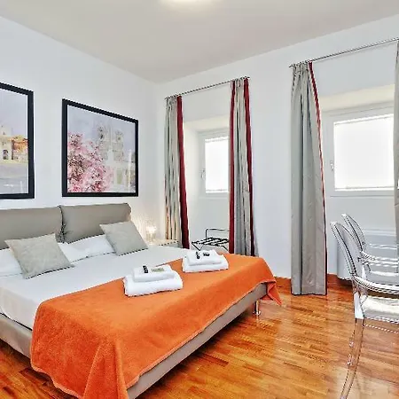 Piazzetta Margutta Apartament *