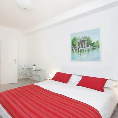 Apartment Piazzetta Margutta Rom